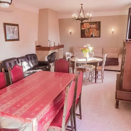 Attractive Near Roquemaure With Swimming Pool
